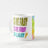 Mug Embrasse la mode rapide et rapide quelle combinais (Devant gauche)