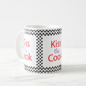 Mug Embrasse Le Cuisinier (Devant gauche)
