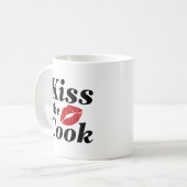 Mug Embrasse Le Cuisinier (Devant gauche)