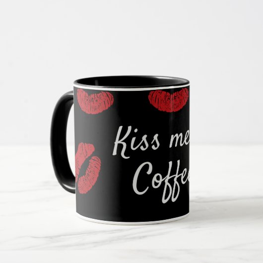 Mug Embrasse-moi... (Devant gauche)