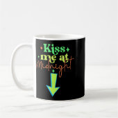 Mug Embrasse-moi drôles de couples de minuit  (Gauche)