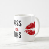 Mug embrassez ce rouge à lèvres (Devant droit)