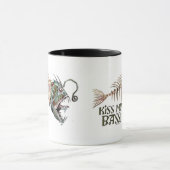 Mug Embrassez ma perche laide par des studios de Mudge (Centre)