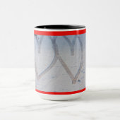 Mug empreinte de deux cœurs dessinés dans la neige sur (Centre)