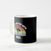 Mug Emu avec le texte allemand Das Leben ist besser (Devant gauche)