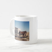 Mug En attente Cheval Amish et Buggy (Devant gauche)