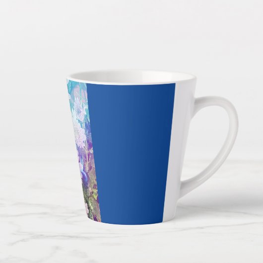 Mug en latte bleu customisé avec fleurs de marguer (Droite)