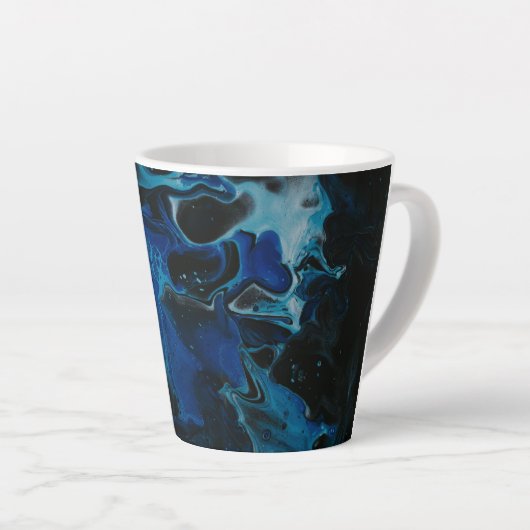 Mug en latte liquide psychédélique bleu foncé (Angle droit)