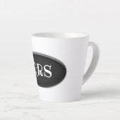 Mug en latte - Ovale noir avec initiales (Angle droit)