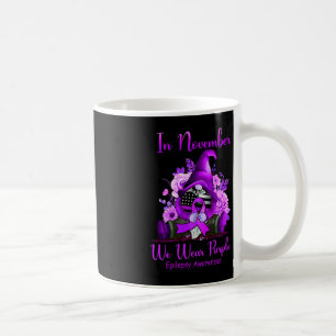 Mug En Novembre Nous Portons Violet Gnome Ribbon Epile