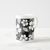 MUG EN VAISSELLE ANGLAISE NOIR ALOHA FRIDAY (Devant droit)