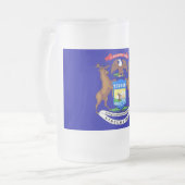Mug en verre dépoli avec drapeau du Michigan (Devant gauche)
