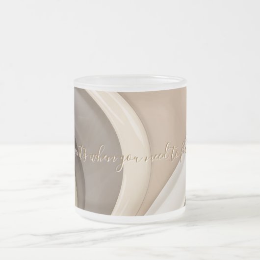 Mug en verre dépoli dans graphique élégant (Centre)