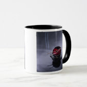 Mug Encens brûlant sur la cuvette de pétales (Devant droit)