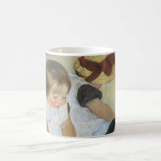 Mug Enfants jouant sur la plage par Mary Cassatt (Centre)
