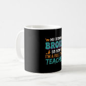 Mug Enseignant à temps plein Design de sorcière d'Hall (Devant gauche)