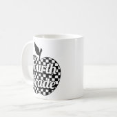 Mug Enseignant de 4e année À damiers Apple (Devant gauche)