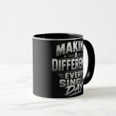 Mug Enseignant faisant une différence chaque jour (Devant droit)