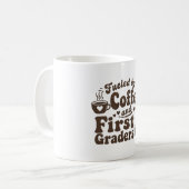Mug Enseignant Rétro Alimenté Par Le Café Et Les Élève (Devant gauche)
