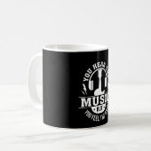 Mug Entendez le joueur de guitare basse bas de (Devant gauche)