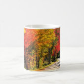 Mug Entouré par couleur d'automne (Centre)