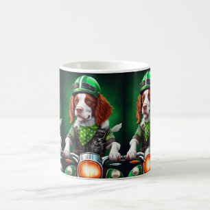 Mug Épaniel breton conduisant un vélo St. Patrick's Da