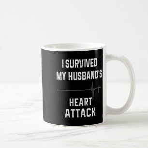 Mug Épouse d'un survivant d'une crise cardiaque - a su