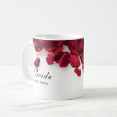 Mug Épouse Mariage de Red Rose Petals (Devant gauche)
