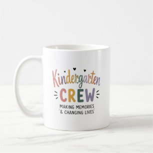 Mug Équipe de maternelle créant des souvenirs et chang