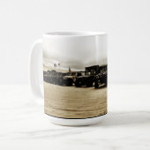 Mug ęr Invasion annuelle de Hummer de plage de Pismo (Devant gauche)