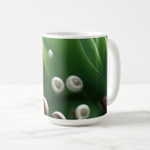 Mug Escargots alignés sur des plantes verts (Devant droit)
