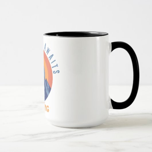 Mug Essentiels de camping et d'engrenages d'aventure" (Droite)