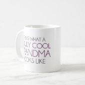 Mug Est c'à ce qu'une grand-maman vraiment fraîche (Devant gauche)