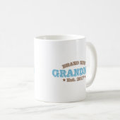 Mug Est tout neuf de grand-maman. 2017 (bleu) (Devant droit)