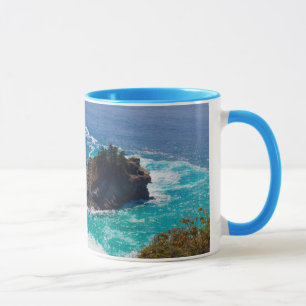 Mug États-Unis, Californie. Vue sur les chutes de Mcwa