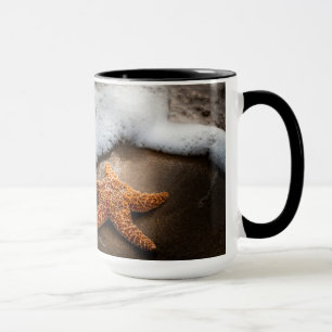 Mug Étoiles de mer seules sur la plage