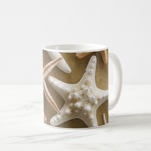 Mug Étoiles de mer sur le sable (Devant droit)