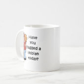 Mug Étreignez une lesbienne (Devant gauche)