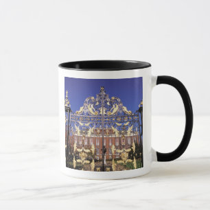 Mug Europe, Angleterre, Londres. Porte dorée à l'extér