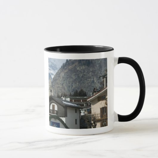 Mug Europe, Italie, Vallée d'Aoste, COURMAYEUR: Ville (Droite)