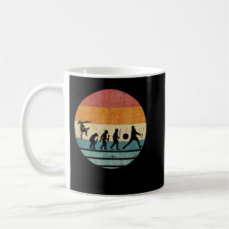 Mug Évolution vintage De La Révolution Du Joueur De Te