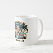 Mug extraterrestre avec OVNI JE CROIS (Devant droit)