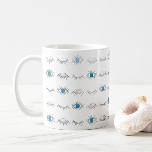 Mug Eyelashes oculaires bleus argenté Nazar Mati Motif (Avec donut)