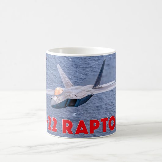 MUG F-22 RAPTEUR (Centre)