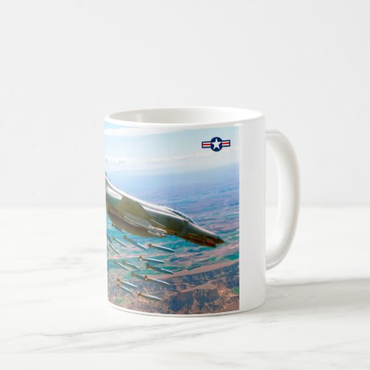 MUG F-4 PHANTOM (Devant droit)