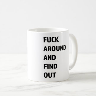 Mug F autour et découvrez la boue blanche