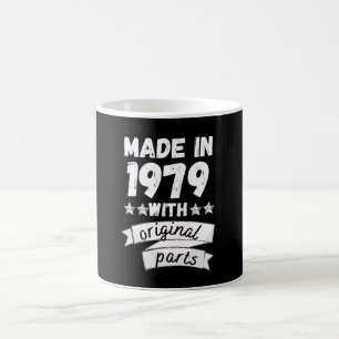 Mug fabriqués en 1979 avec des pièces d'origine,