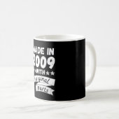 Mug fabriqués en 2009 avec des pièces originales, (Devant droit)