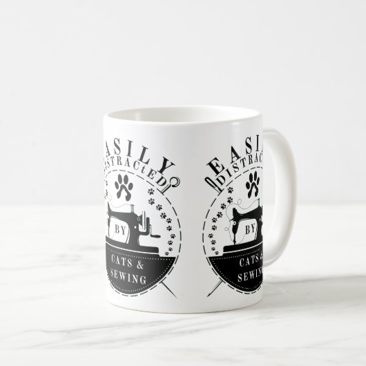 Mug Facilement Distrait Par Les Chats Et La Couture (Devant droit)