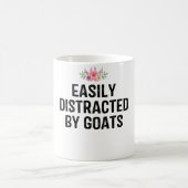 Mug Facilement Distrait Par Les Chèvres (Centre)